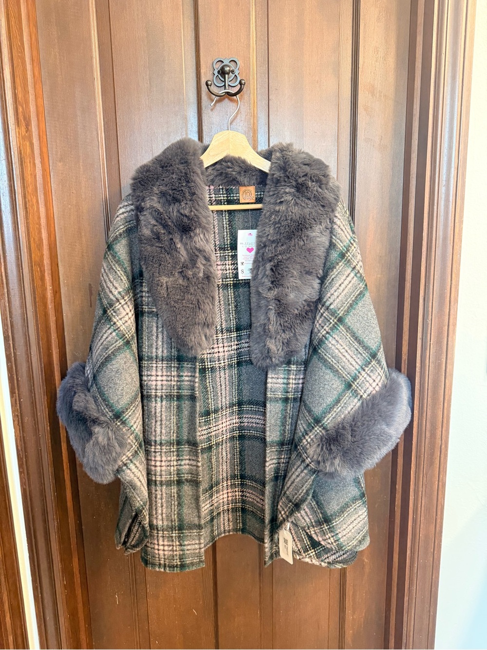 Wool Blend Faux Fur Shawl - Picture 2 of 5